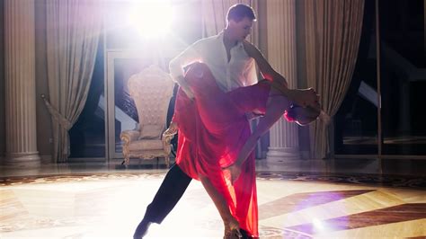 Antonio Banderas' Tango Extravaganza: A Fiesta of Passion and Footwork in Kraków!