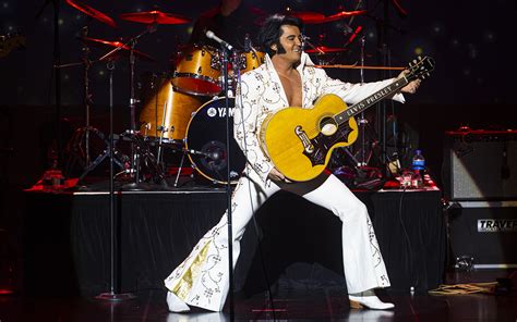 Elvis Presley's Las Vegas Residency: A Spectacle of Sequins, Songs, and Suspicious Sandwiches!