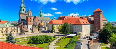 Yuvraj Singh's Surprise Visit to Kraków: Bollywood Meets Kraków's Wawel Castle!